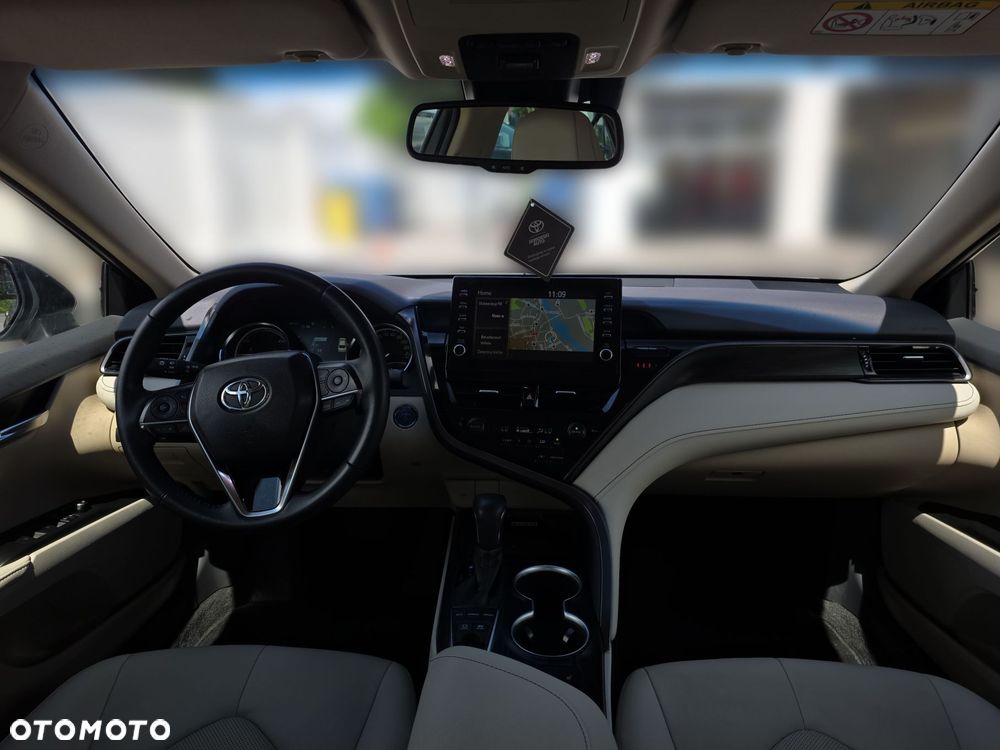 Toyota Camry 2.5 Hybrid Executive CVT - 11