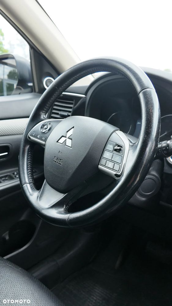 Mitsubishi Outlander 2.2 DID Instyle Navi 4WD - 19
