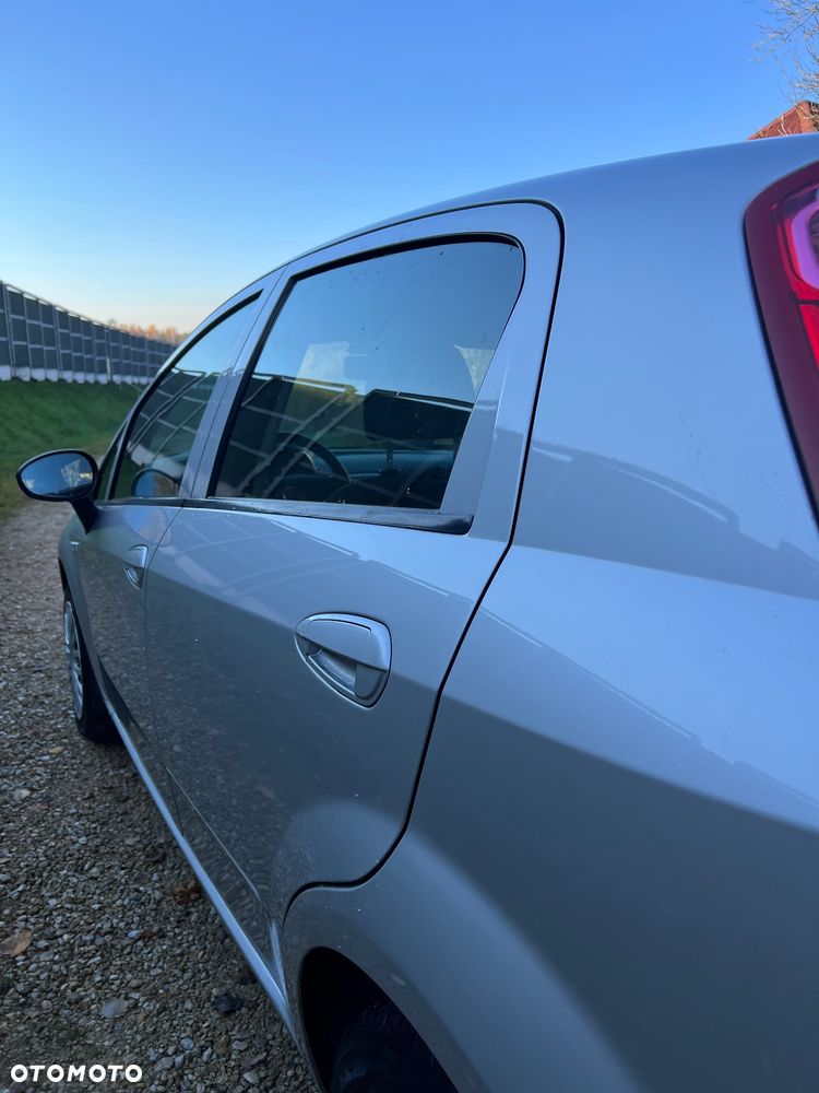 Fiat Punto 1.4 Young - 18