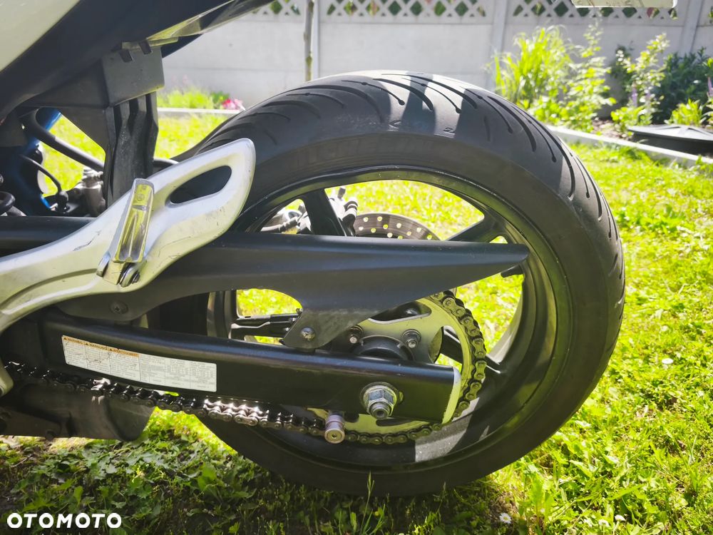 Suzuki Gladius - 10