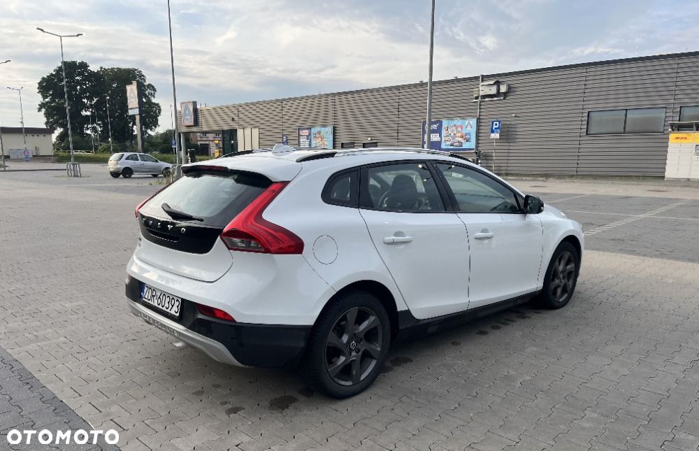 Volvo V40 Cross Country D2 Drive-E Momentum - 3