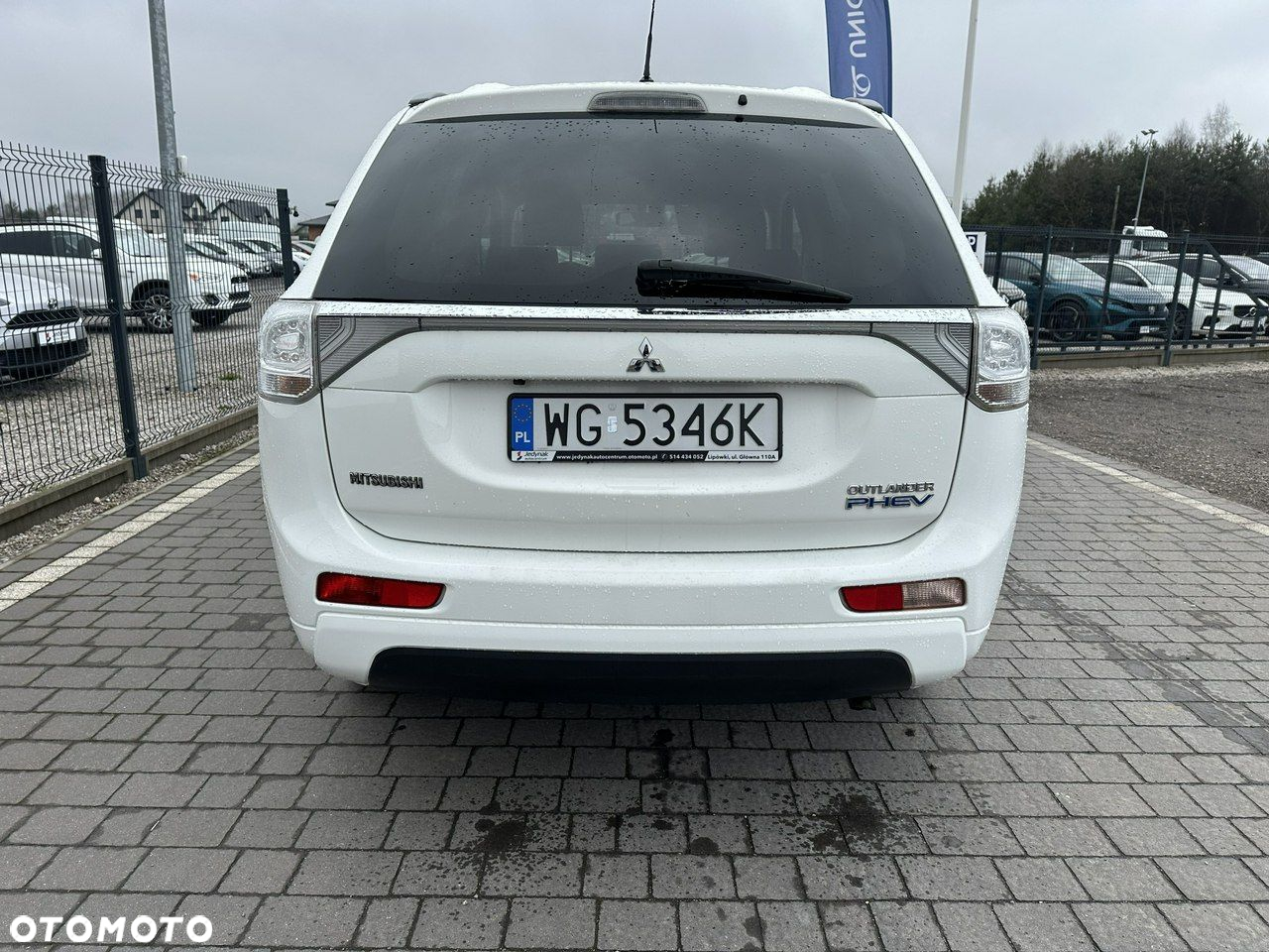 Mitsubishi Outlander - 8