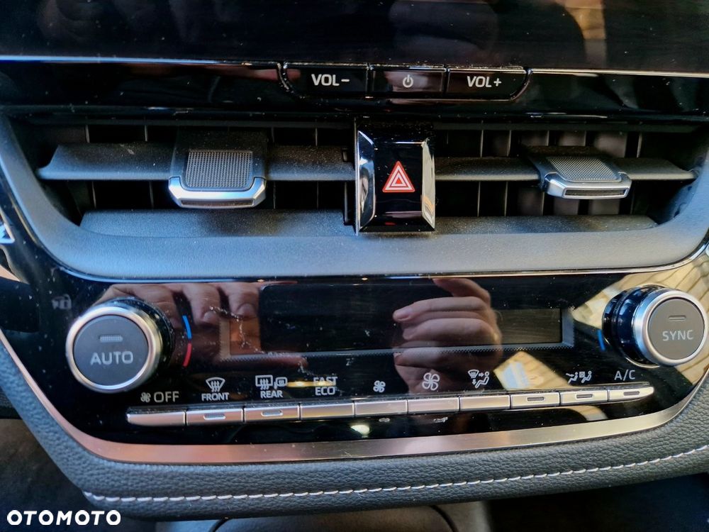 Toyota Corolla 1.8 Hybrid Comfort - 23