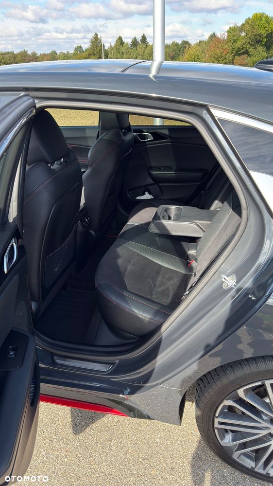 Kia ProCeed 1.6 T-GDI GT DCT - 25