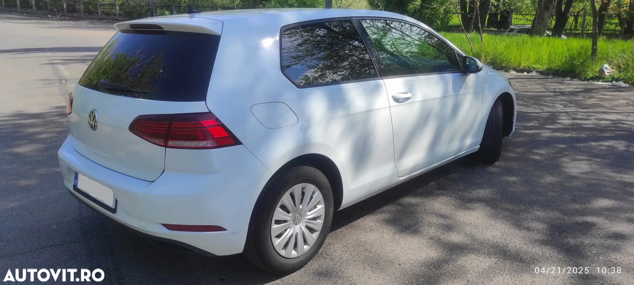 Volkswagen Golf 1.6 TDI (BlueMotion Technology) DSG Trendline - 4