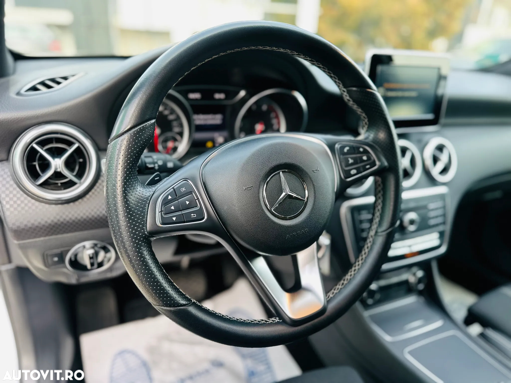 Mercedes-Benz A 180 (BlueEFFICIENCY) 7G-DCT Urban - 15