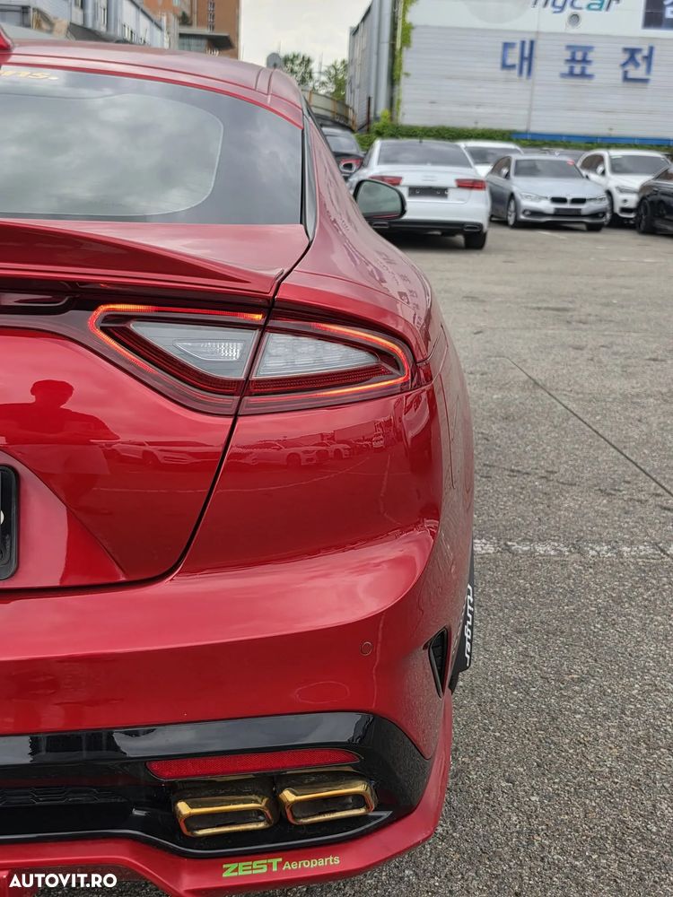 Kia Stinger 2.0 T-GDI RWD GT Line - 10