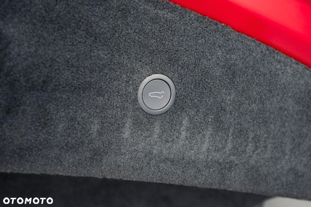 Tesla Model S Plaid - 37