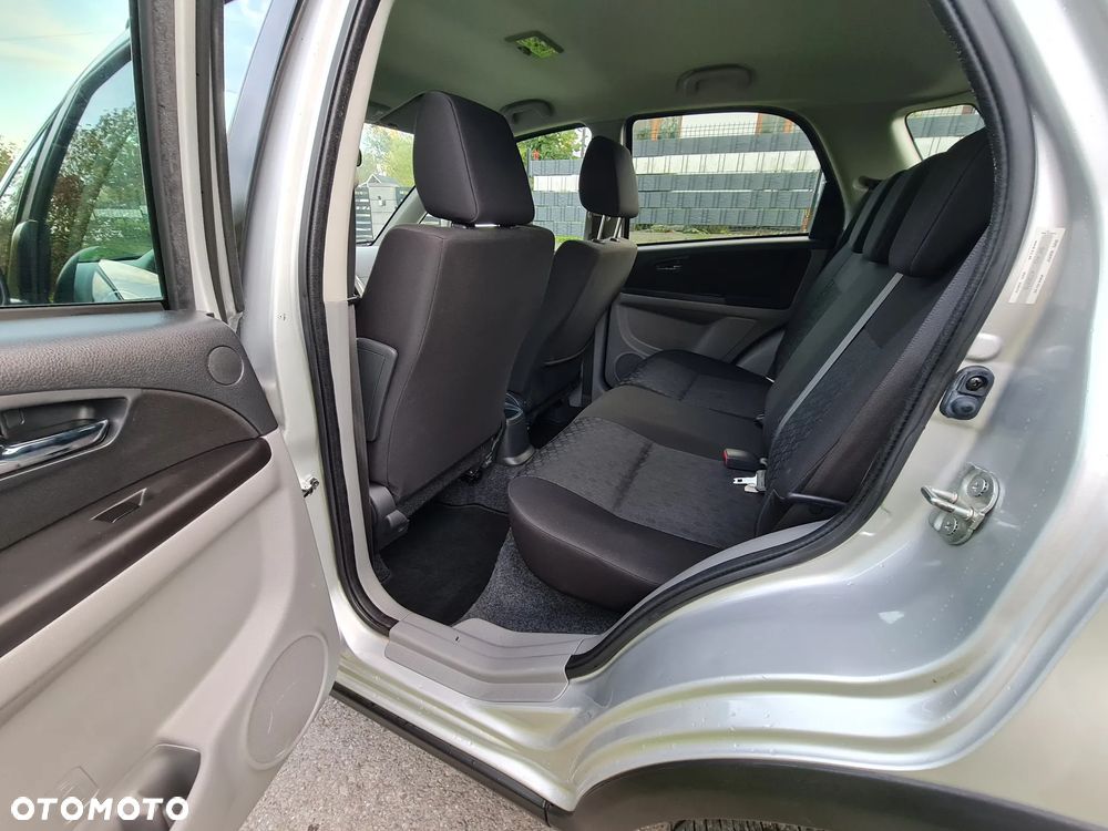 Suzuki SX4 - 9