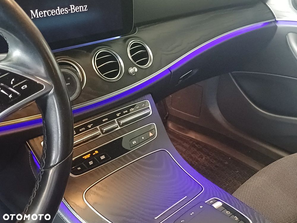 Mercedes-Benz Klasa E 220 d 9G-TRONIC Avantgarde - 6