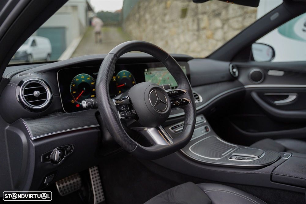 Mercedes-Benz E 220 d AMG Line - 32