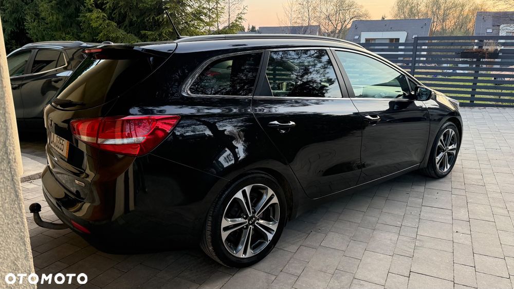 Kia Ceed 1.6 CRDi 136 ISG Platinum Edition - 3