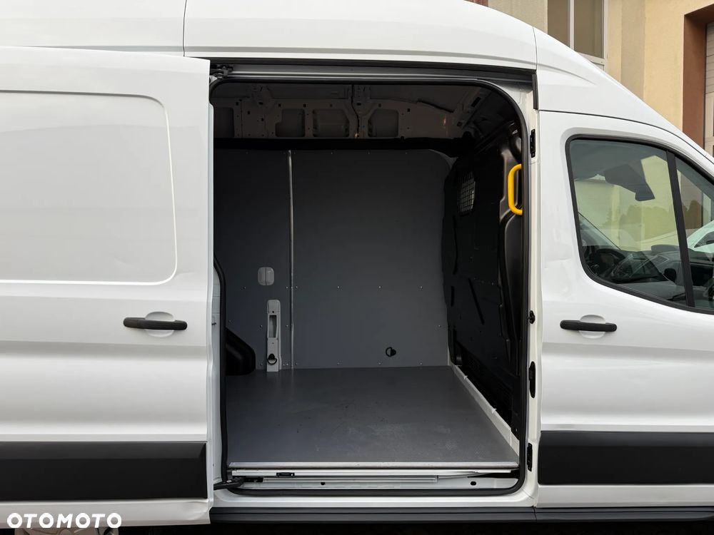 Ford Transit 2,2 L2H3 - 19