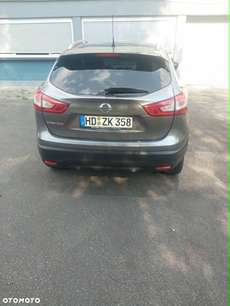 Nissan Qashqai 1.6 dCi 4 x 4 DPF Start/Stop tekna - 2