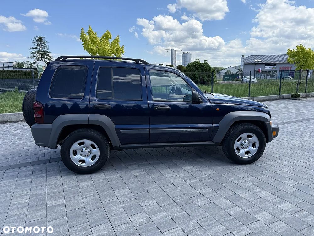 Jeep Cherokee 2.8 CRD Sport - 12