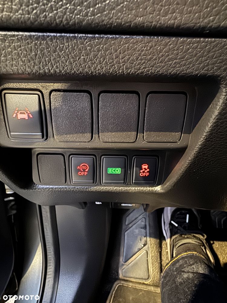 Nissan Qashqai 1.6 dCi Xtronic TEKNA+ - 40