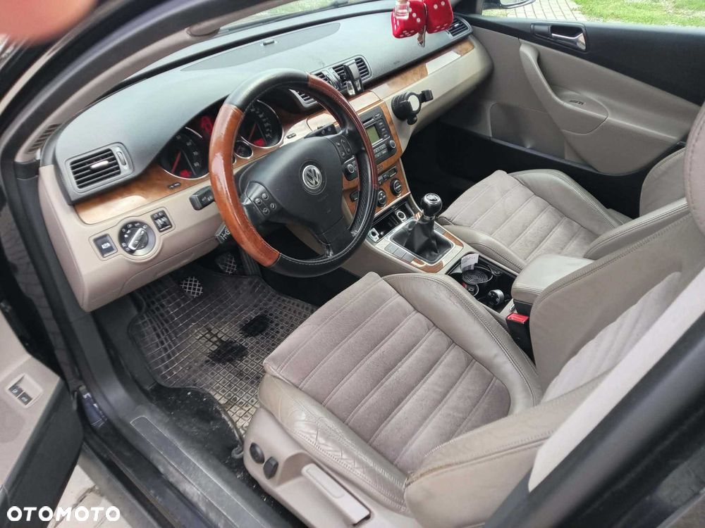 Volkswagen Passat - 5