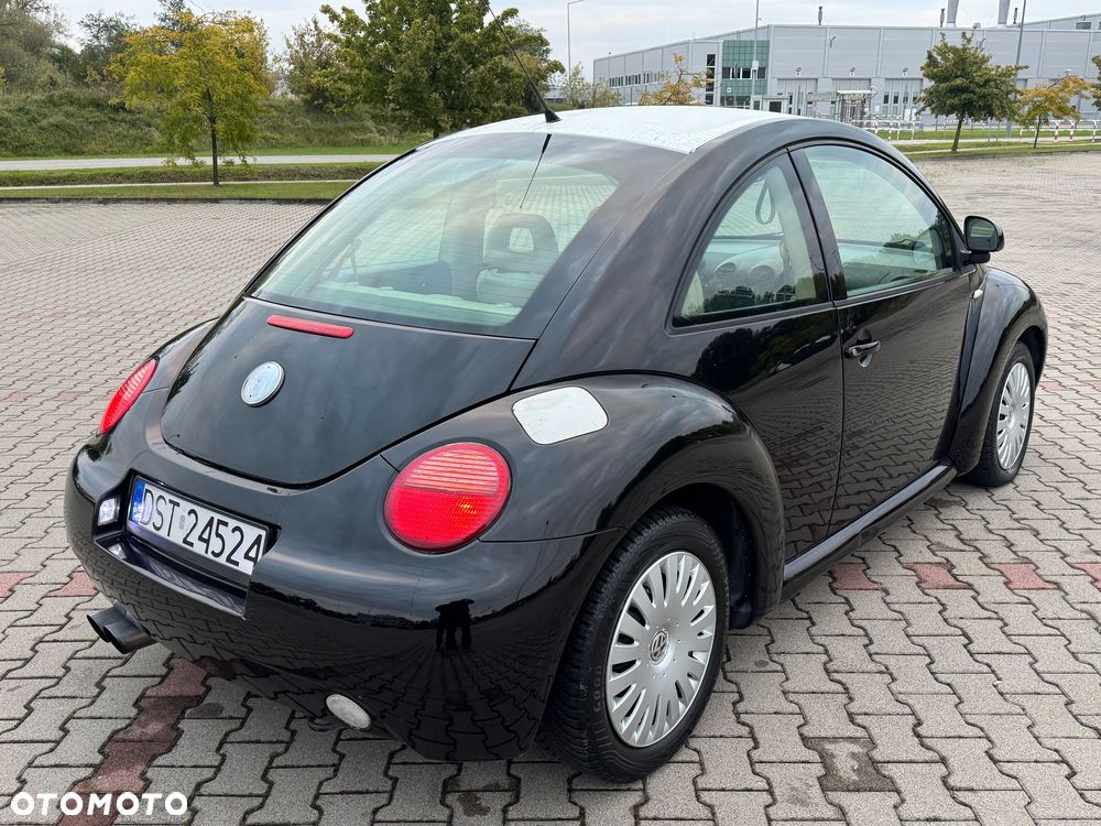 Volkswagen New Beetle - 5