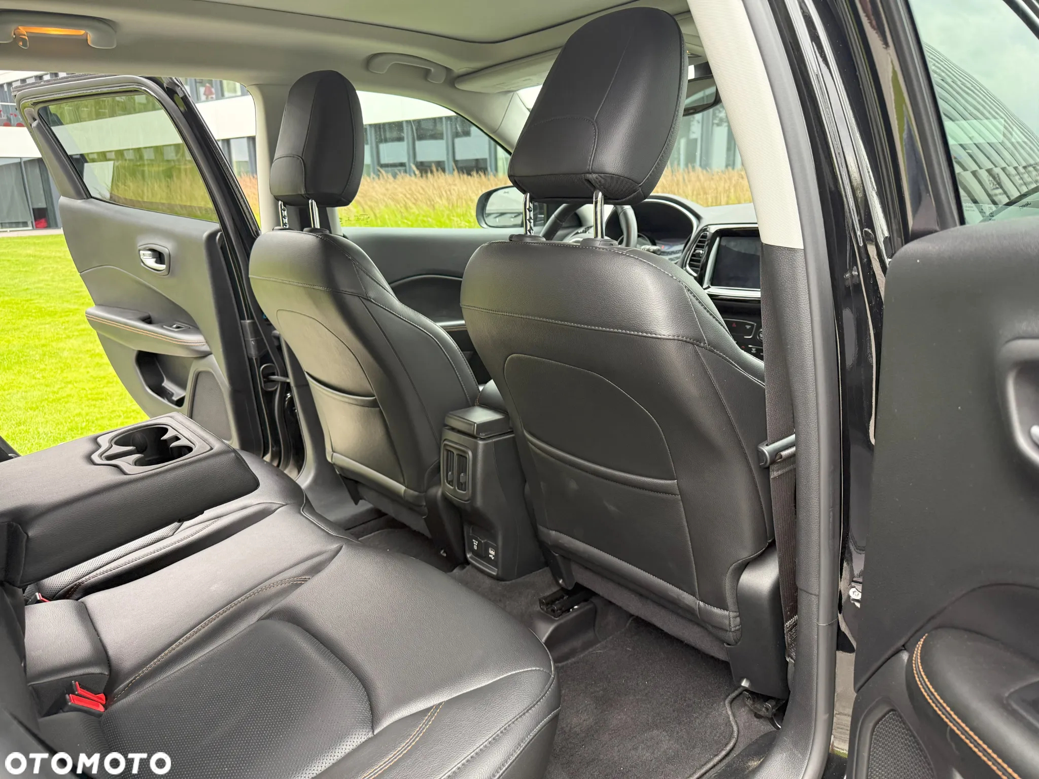 Jeep Compass - 16