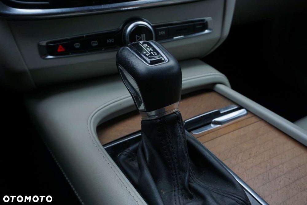 Volvo V90 D5 AWD Inscription - 9
