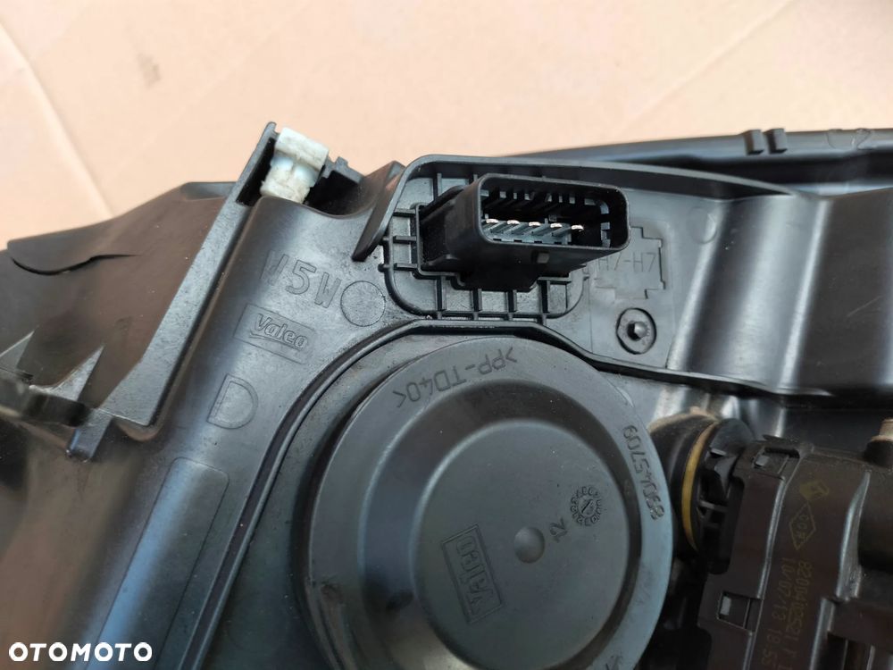 RENAULT SCENIC III LIFT 2013-2016 REFLEKTOR LAMPA LEWA SOCZEWKA  UK - 19