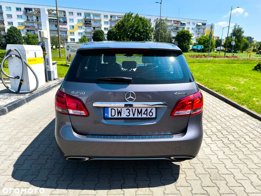 Mercedes-Benz Klasa B 250 4-Matic - 9