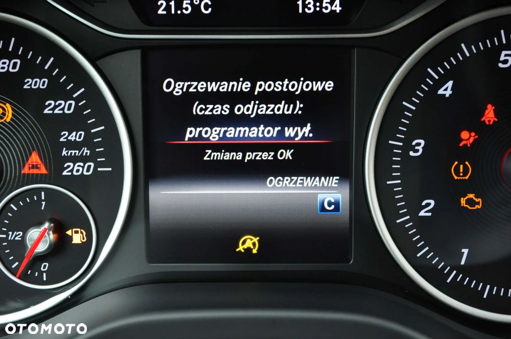 Mercedes-Benz Klasa A 180 AMG Line - 26