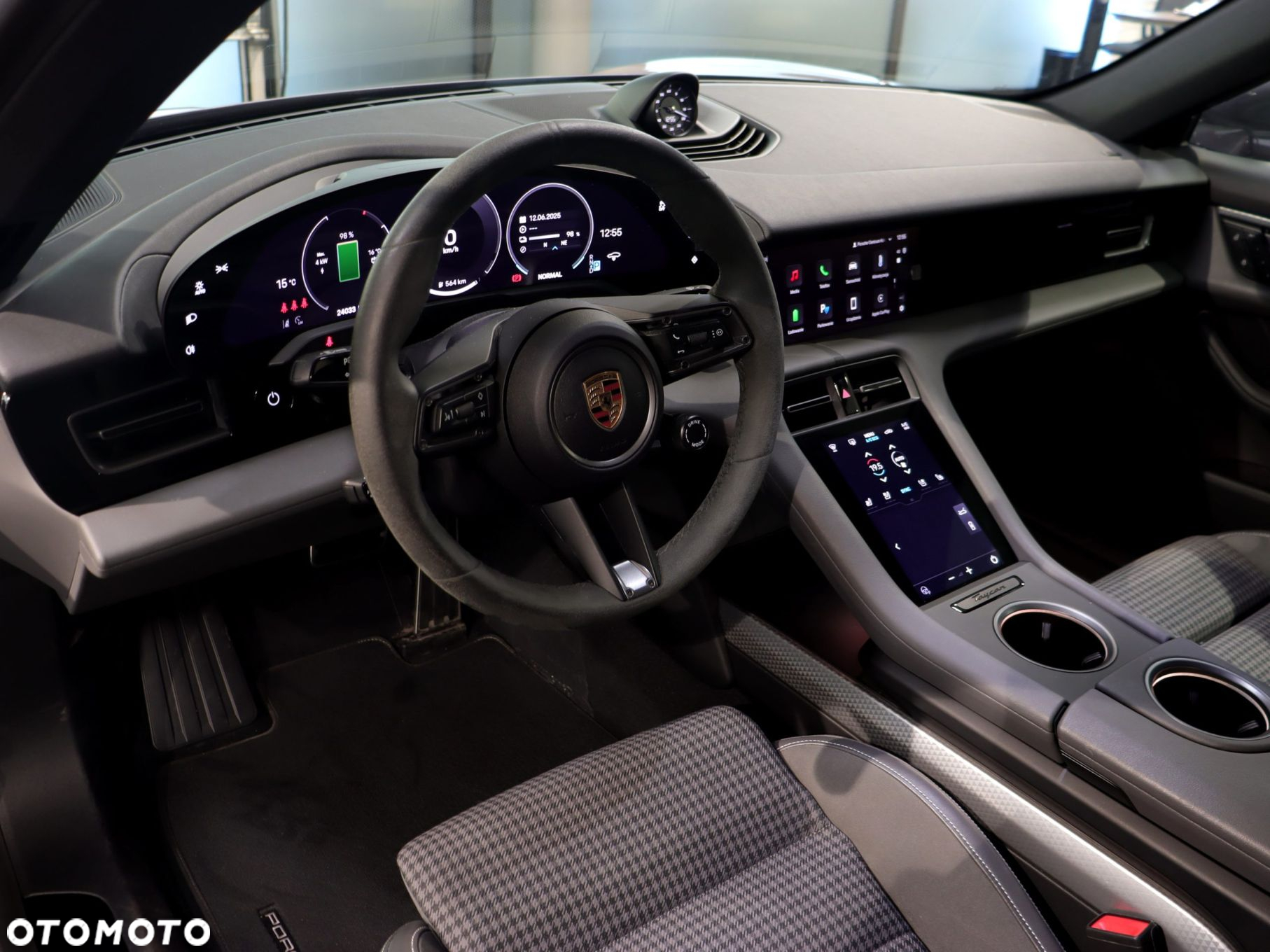 Porsche Taycan - 15