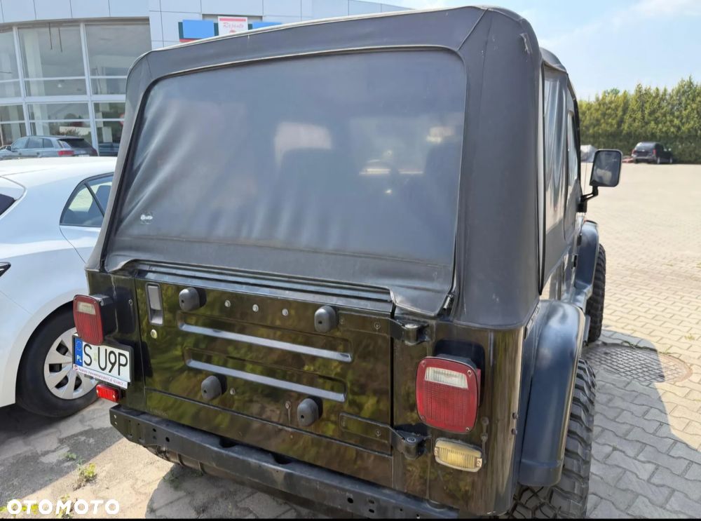 Jeep Wrangler - 3