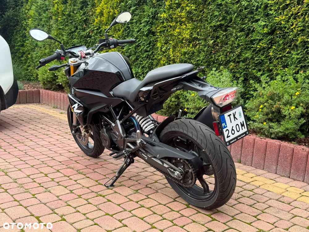 BMW G - 10