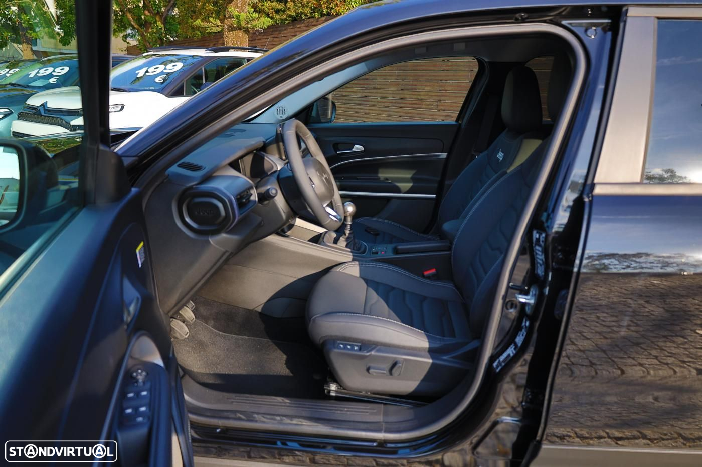 Jeep Avenger 1.2 GSE T3 Summit - 4