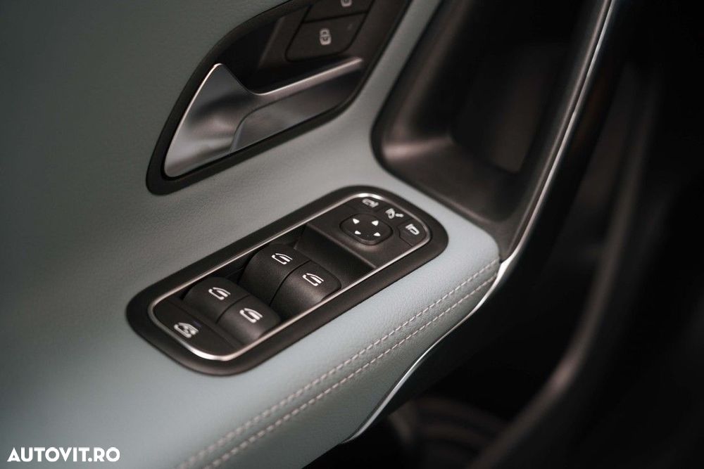 Mercedes-Benz A - 20