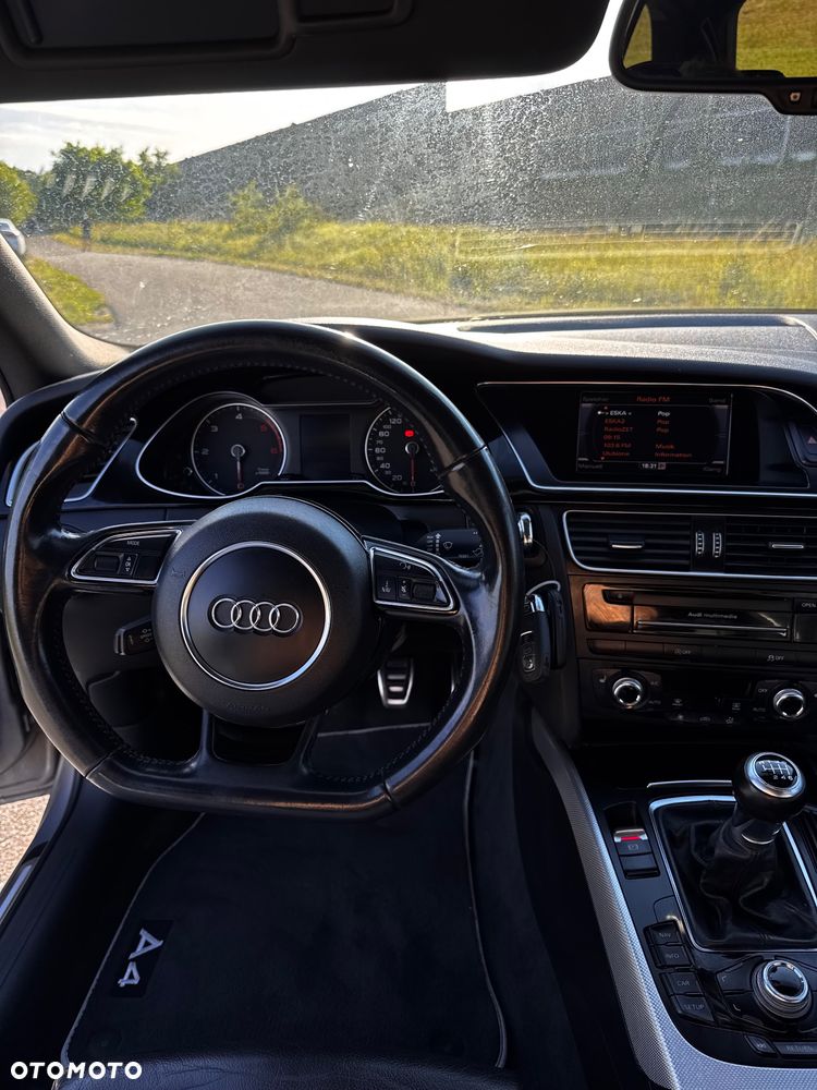Audi A4 Avant 2.0 TDI DPF clean diesel S line Sportpaket - 17
