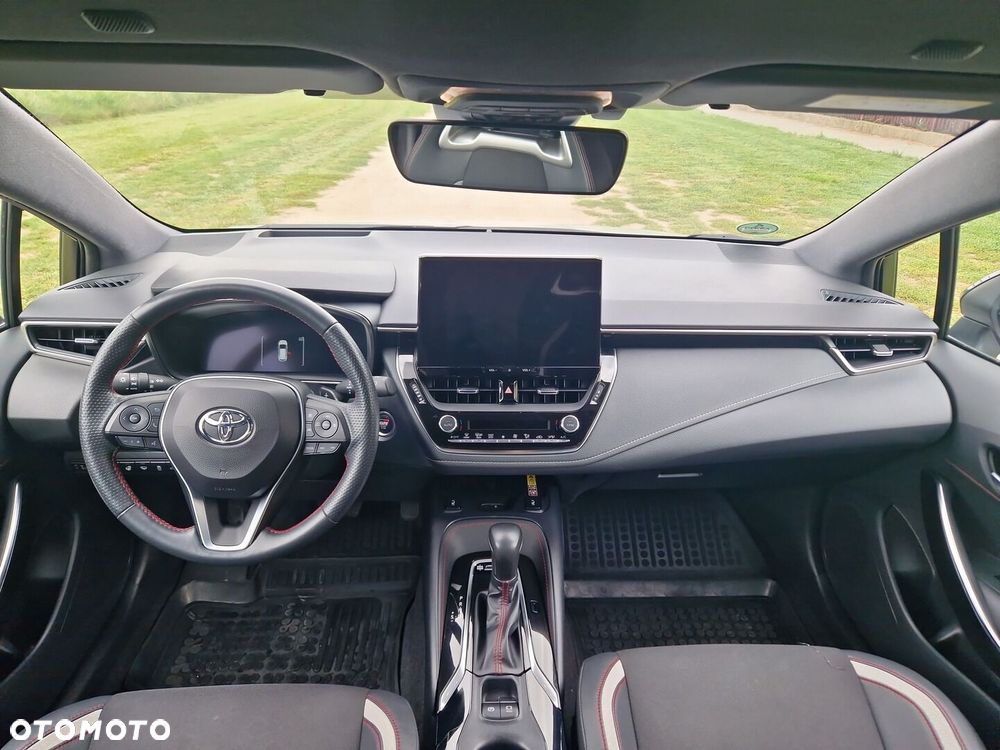 Toyota Corolla 2.0 Hybrid GR Sport Dynamic - 11