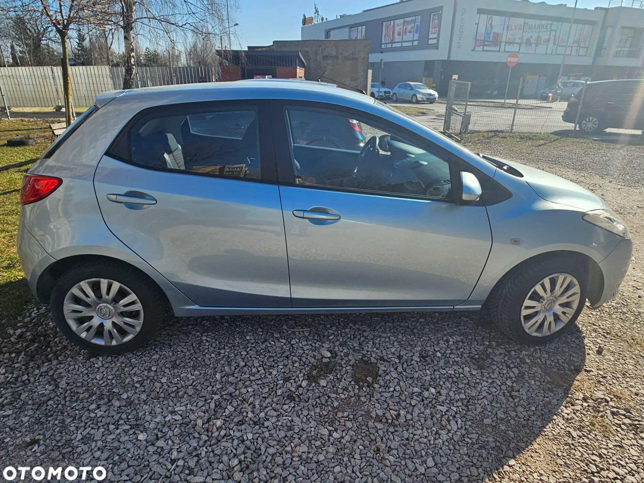 Mazda 2 - 4