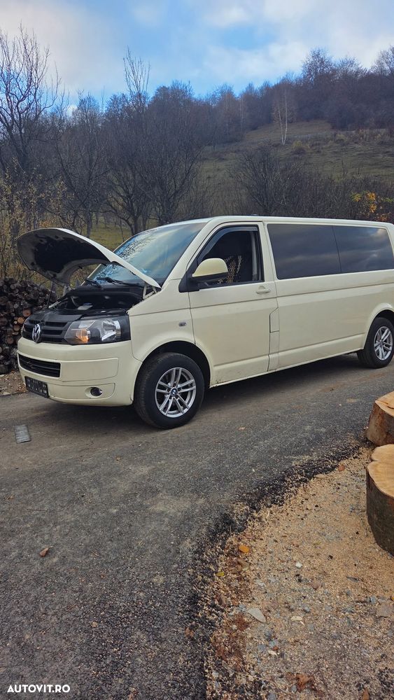 Volkswagen Caravelle - 7