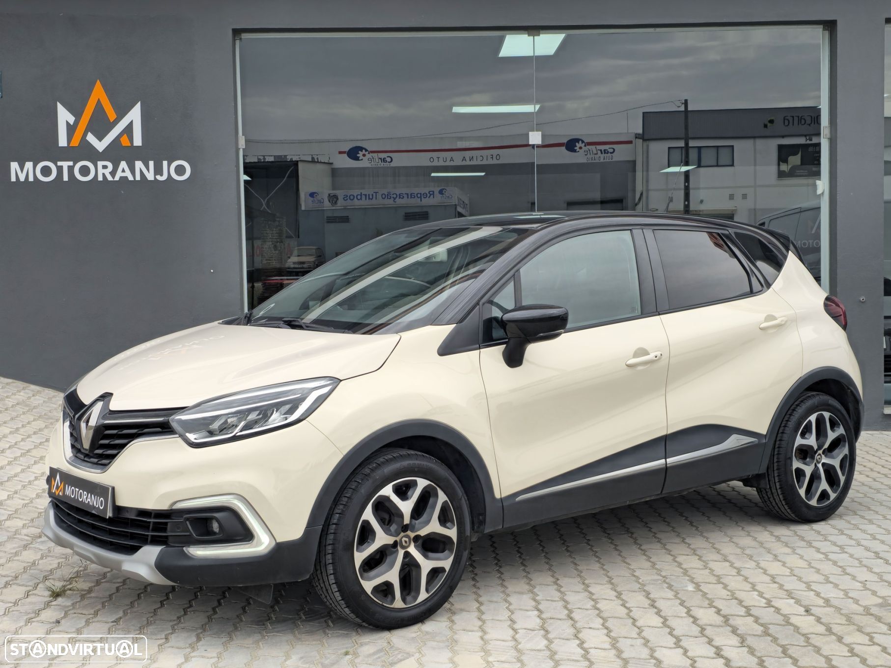 Renault Captur 0.9 TCE Exclusive - 1