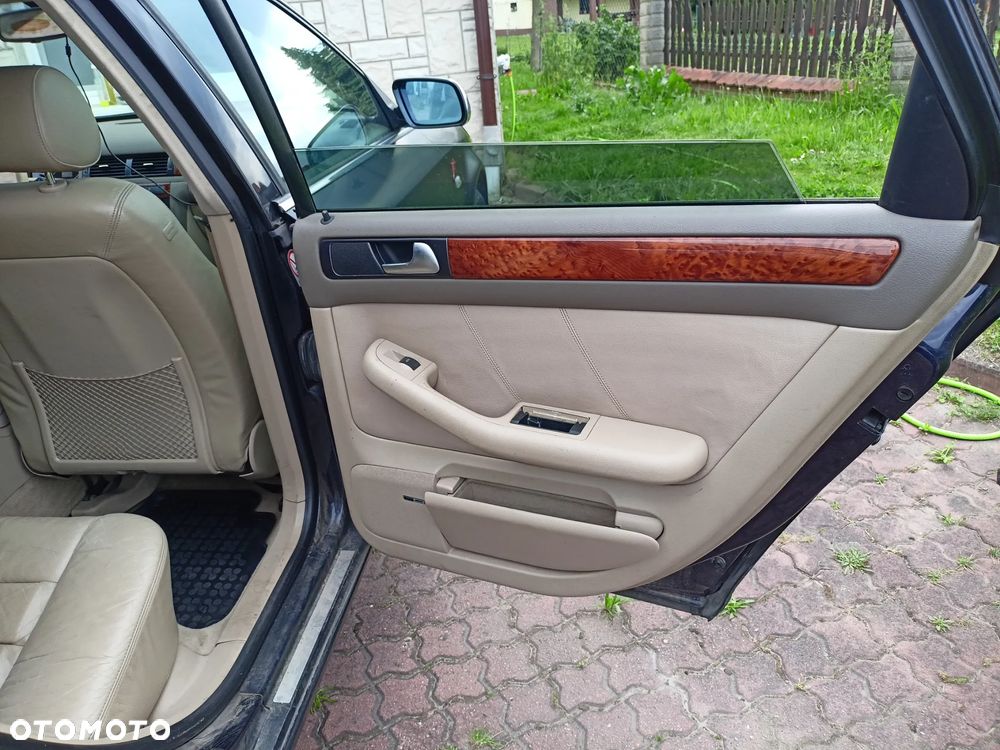 Audi A6 Avant 2.7T Quattro Tiptr - 32