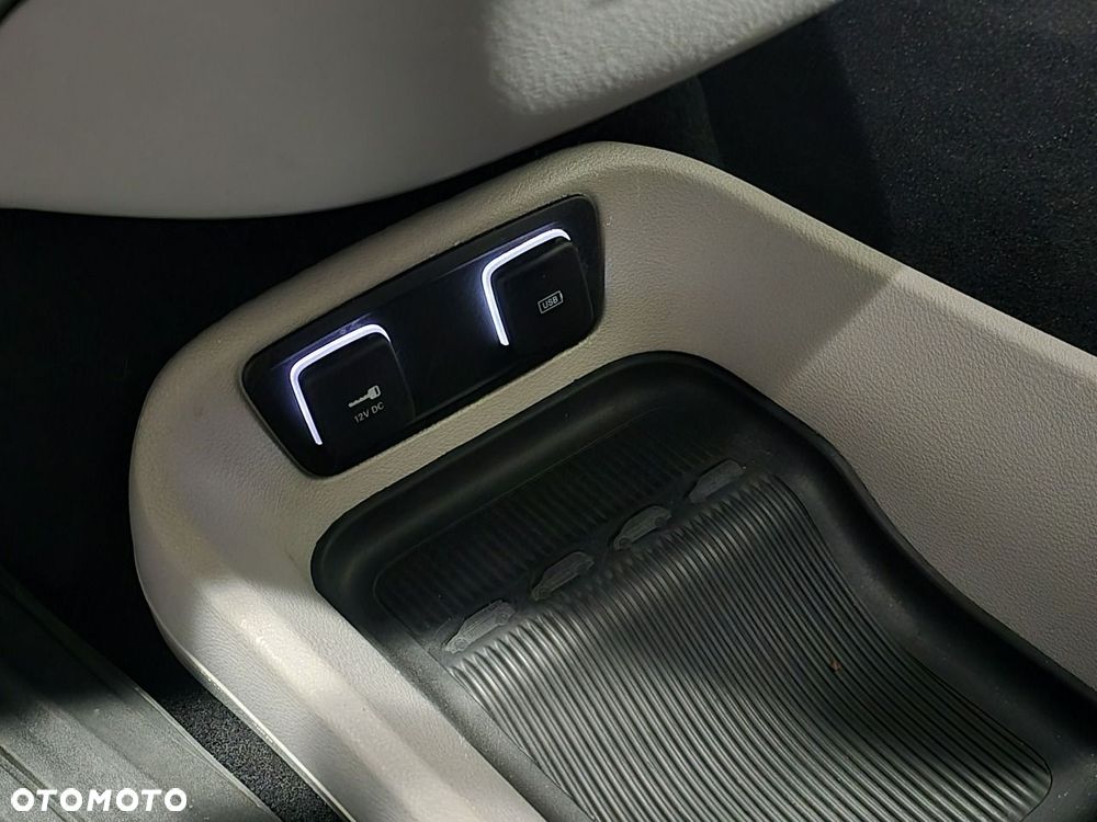 Chrysler Pacifica - 34
