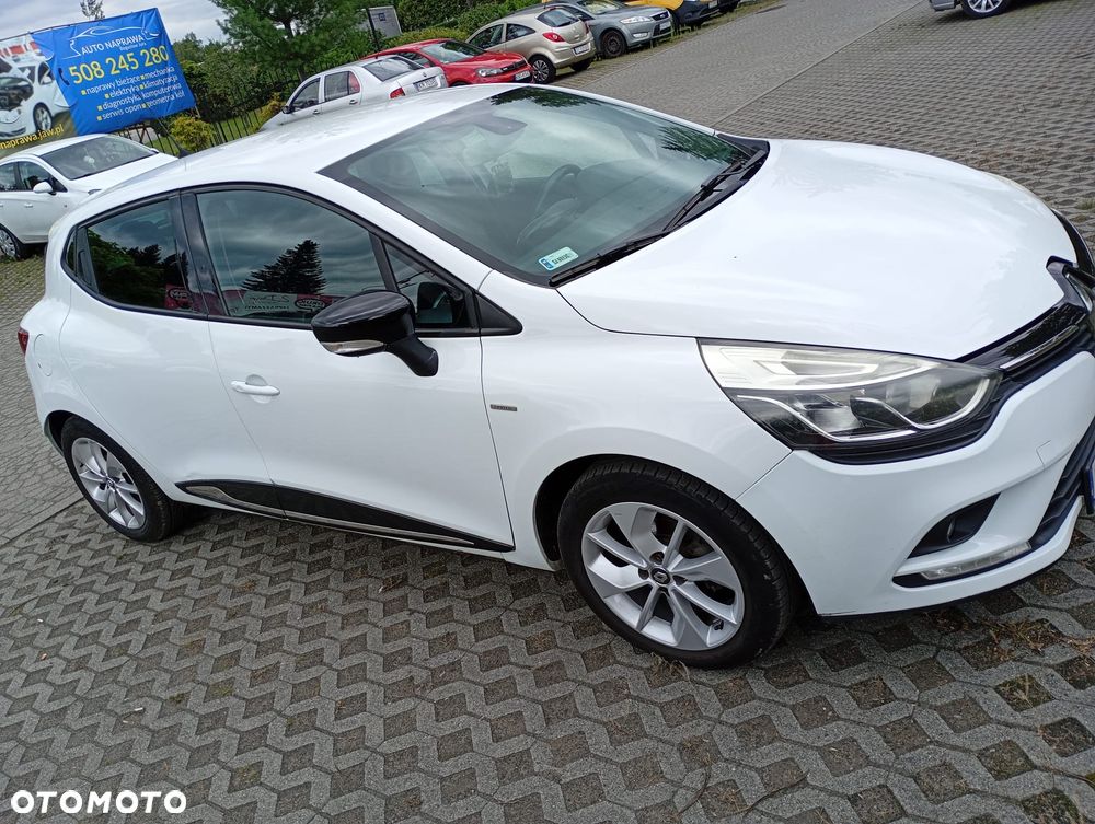 Renault Clio 1.2 16V Alize - 1