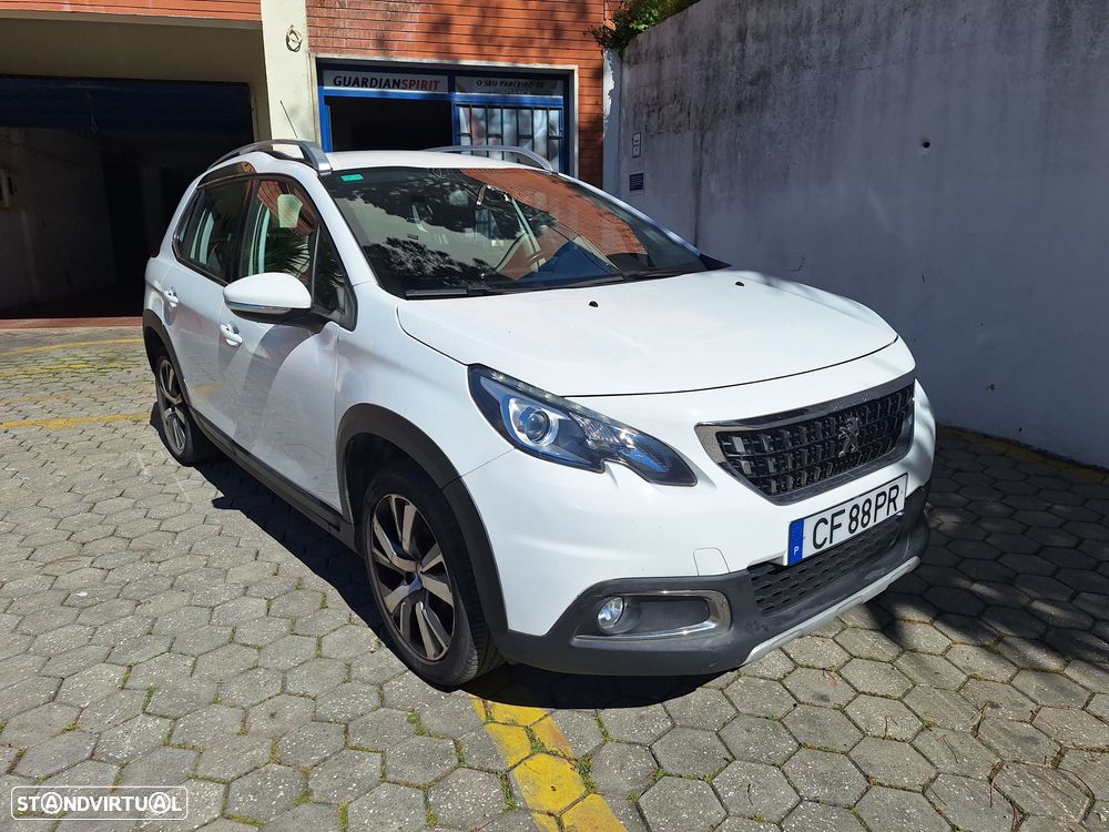 Peugeot 2008 1.2 PureTech Allure - 4