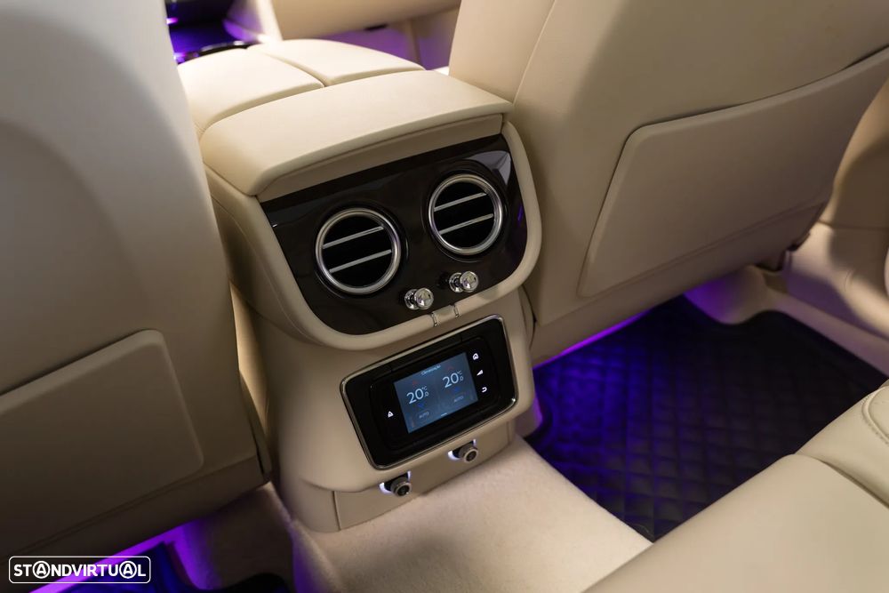 Bentley Bentayga W12 Mulliner - 13