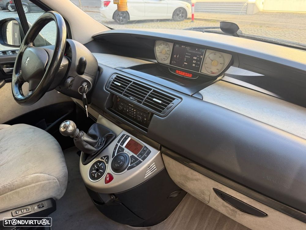 Peugeot 807 2.0 HDi - 16