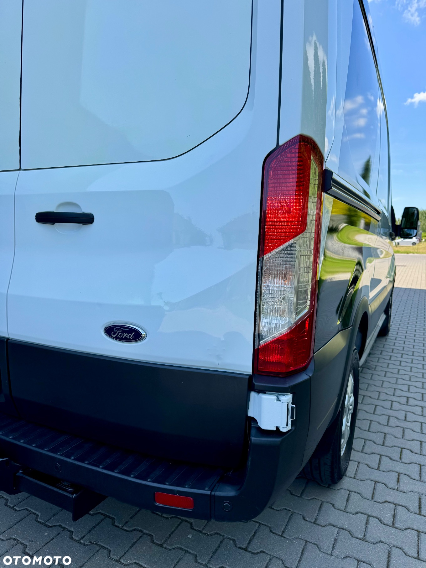 Ford TRANSIT AWD 4X4 podwójne drzwi / drzwi tylne 180 Faktura VAT 23% Kamera Monitor 170KM klimatyzacja podgrzewane siedzenia czujniki 3 osobowy faktura VAT23% serwis zadbany BOGATA OPCJA L2H2 wysoki napęd na cztery koła - 18