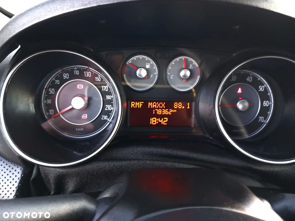 Fiat Punto Evo 1.4 8V More Start&Stopp - 34