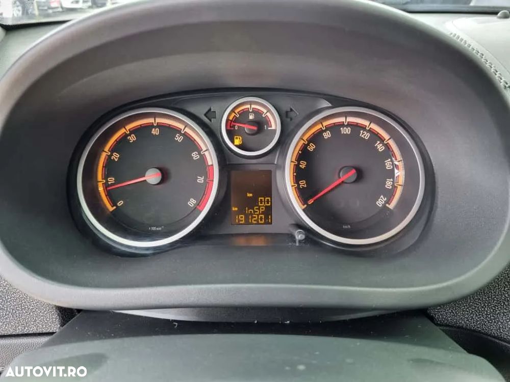 Opel Corsa - 10