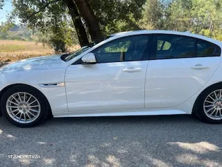 Jaguar XE 2.0 D R-Sport - 50