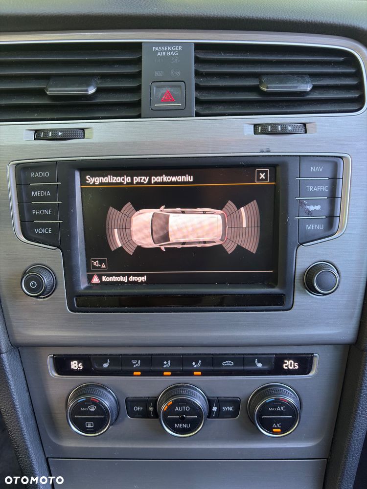 Volkswagen Golf 1.6 TDI BMT Comfortline - 24