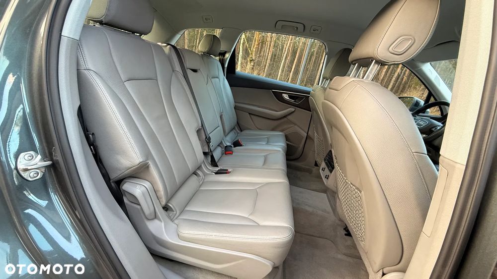 Audi Q7 - 19