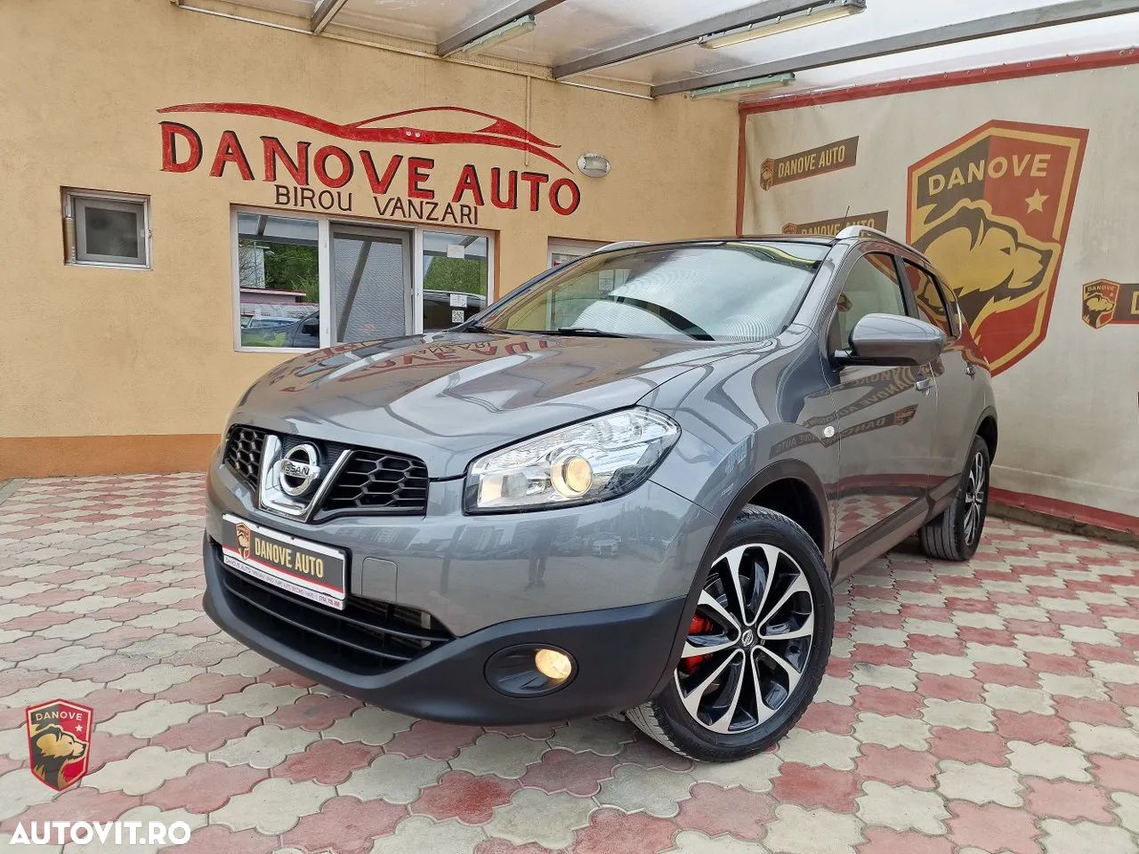 Nissan Qashqai 2.0 DCI 4 x 4 DPF Aut acenta - 1